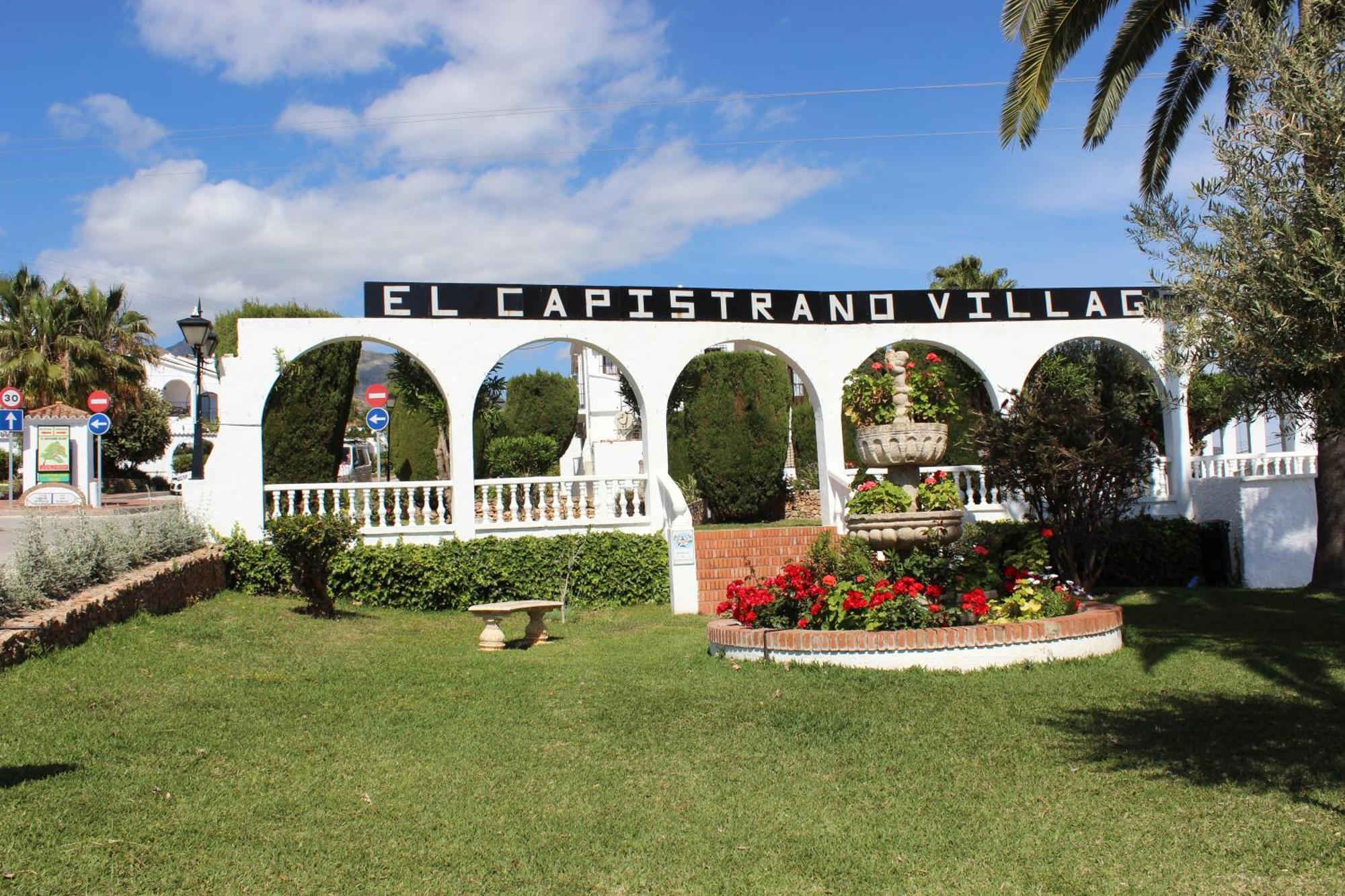 Apartamento Capistrano Village 内尔哈 外观 照片
